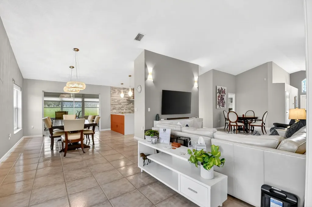 5067 Robino Circle West Palm Beach FL 33417
