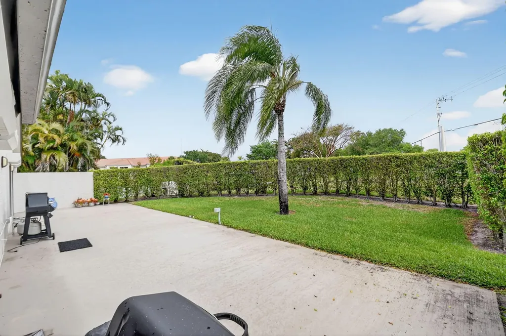 5067 Robino Circle West Palm Beach FL 33417
