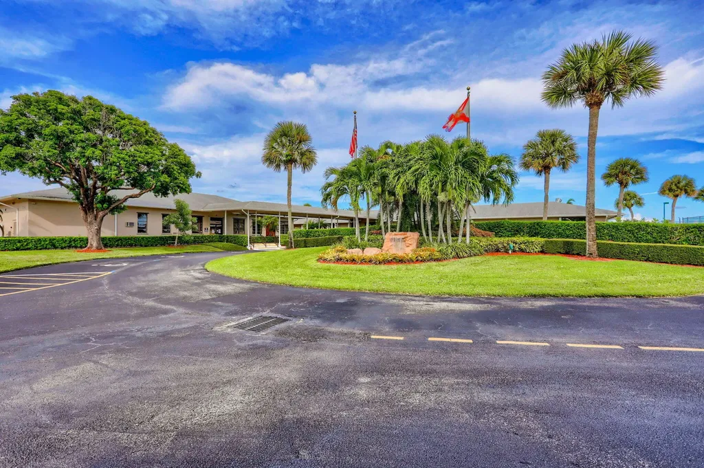 5067 Robino Circle West Palm Beach FL 33417