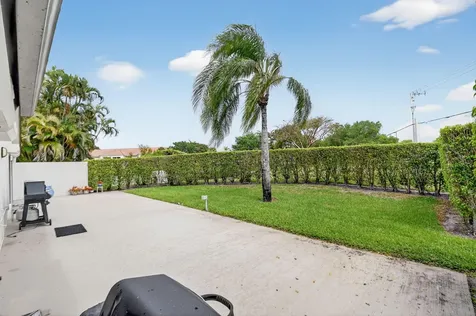 5067 Robino Circle West Palm Beach FL 33417