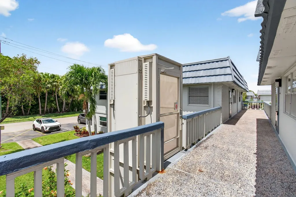 186 Tuscany C Delray Beach FL 33446