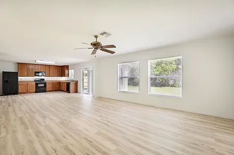 617 SE Karrigan Terrace Port St Lucie FL 34983