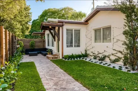 706 Sunset Road West Palm Beach FL 33401