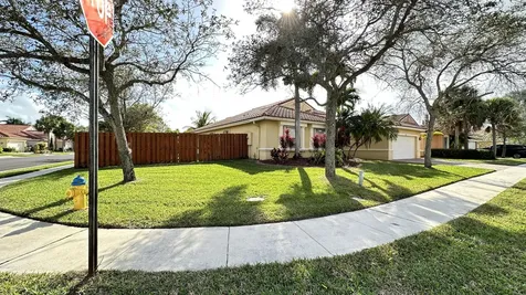 19010 SW 10th Street Pembroke Pines FL 33029