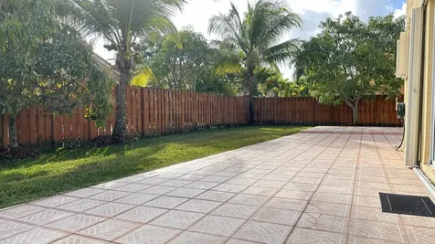 19010 SW 10th Street Pembroke Pines FL 33029