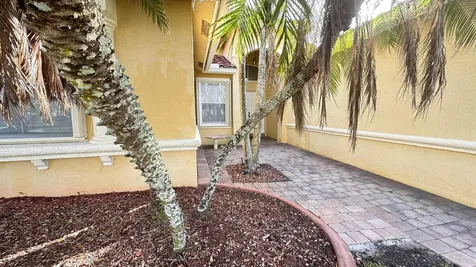 19010 SW 10th Street Pembroke Pines FL 33029