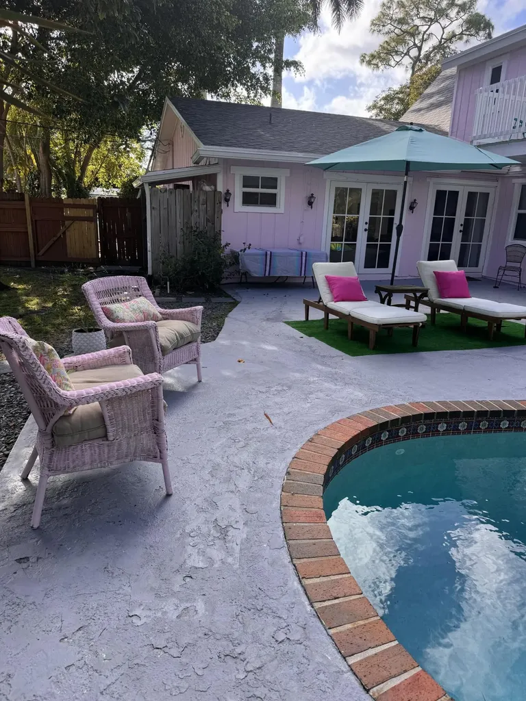 1256 Palmetto Road Haverhill FL 33417