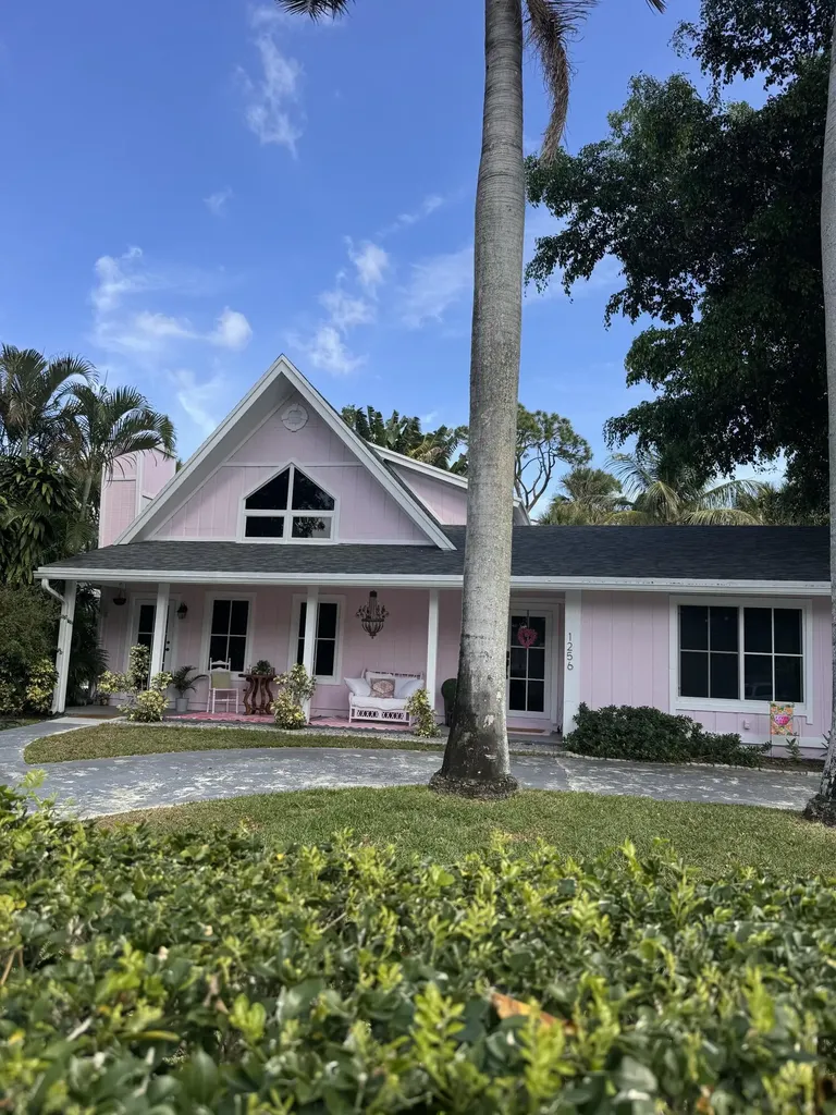 1256 Palmetto Road Haverhill FL 33417