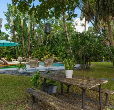 1256 Palmetto Road Haverhill FL 33417