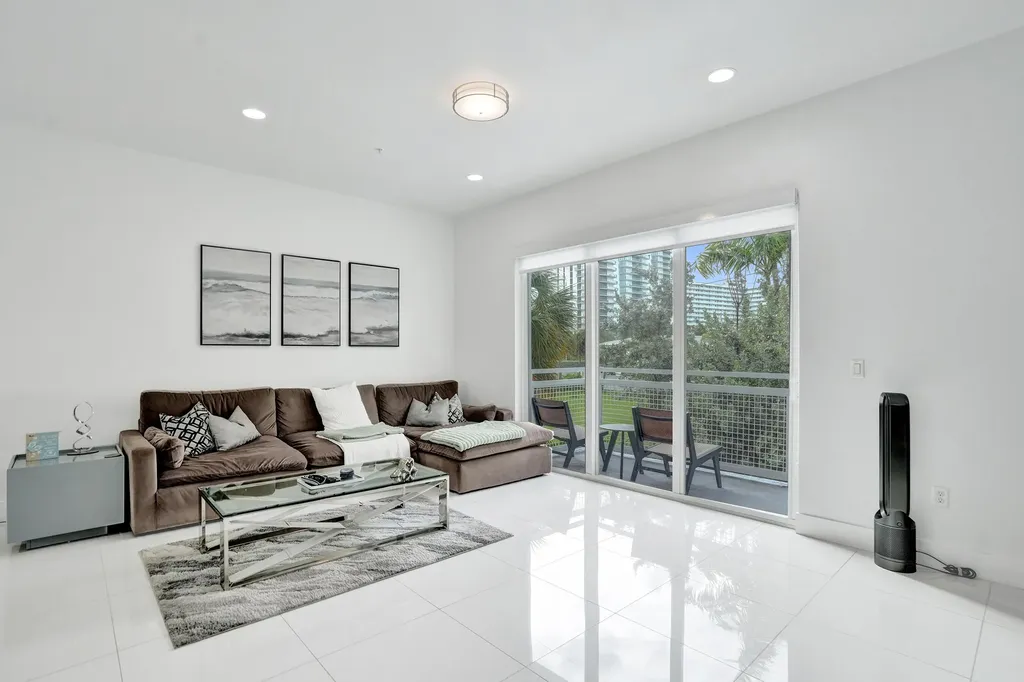 1347 N Ocean Boulevard Pompano Beach FL 33062