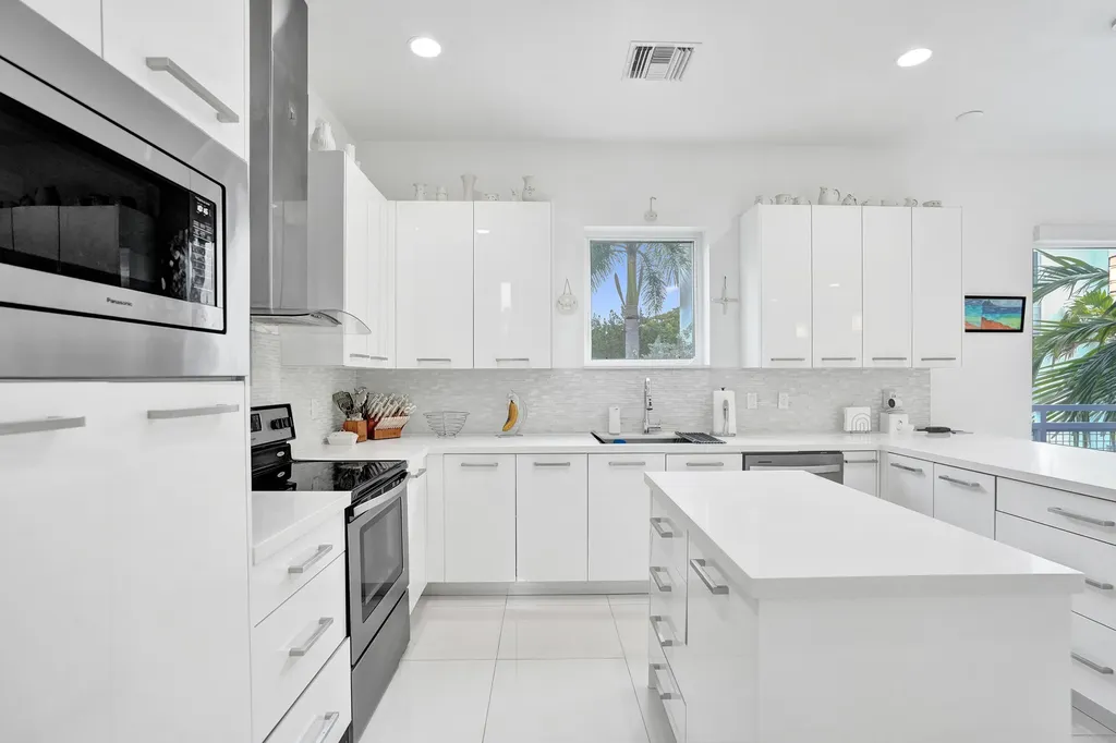 1347 N Ocean Boulevard Pompano Beach FL 33062