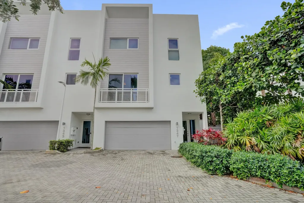 1347 N Ocean Boulevard Pompano Beach FL 33062