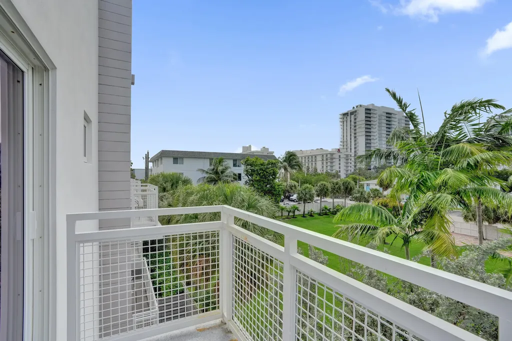 1347 N Ocean Boulevard Pompano Beach FL 33062