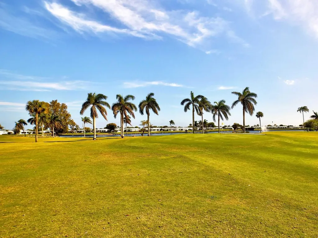 1117 Lake Terrace Boynton Beach FL 33426