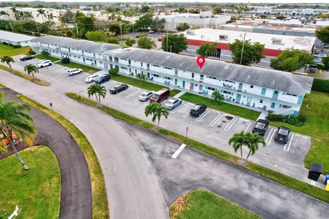 1117 Lake Terrace Boynton Beach FL 33426
