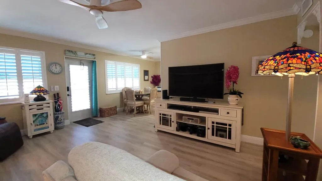 34 Somerset B West Palm Beach FL 33417