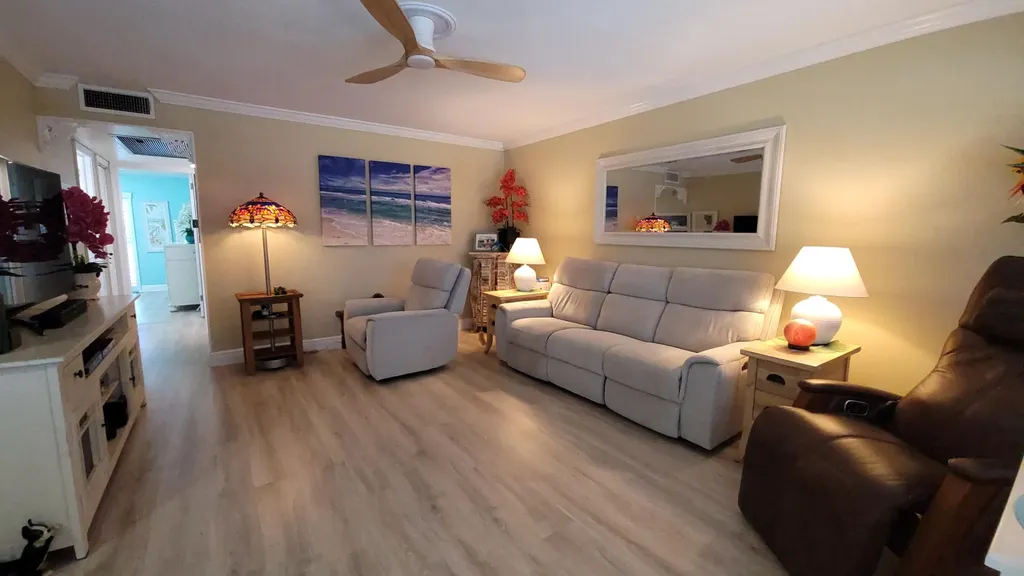 34 Somerset B West Palm Beach FL 33417