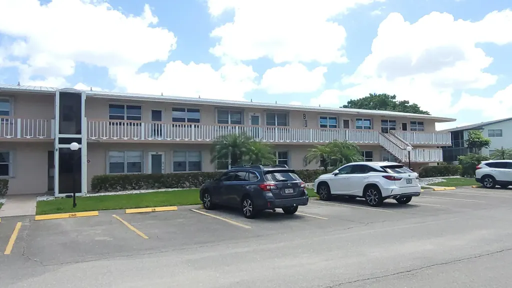 34 Somerset B West Palm Beach FL 33417