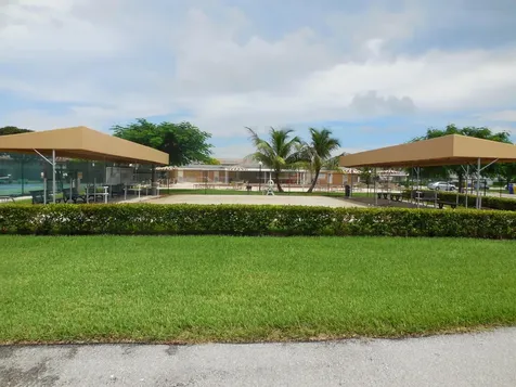 34 Somerset B West Palm Beach FL 33417