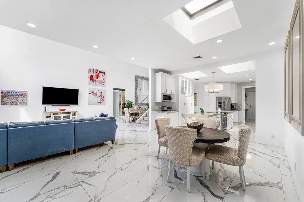 5863 Waterford Boca Raton FL 33496