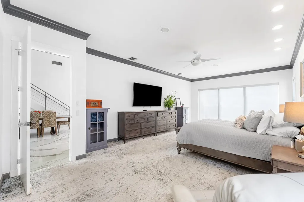 5863 Waterford Boca Raton FL 33496
