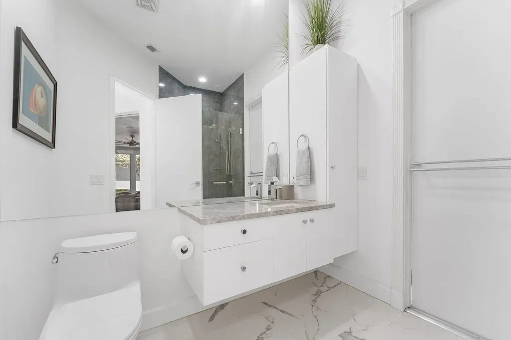 5863 Waterford Boca Raton FL 33496