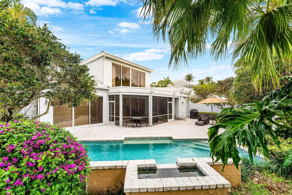 5863 Waterford Boca Raton FL 33496