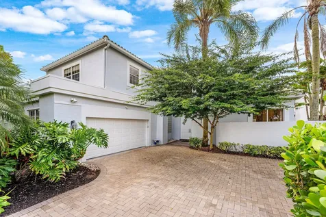 5863 Waterford Boca Raton FL 33496