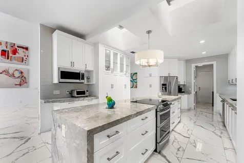 5863 Waterford Boca Raton FL 33496