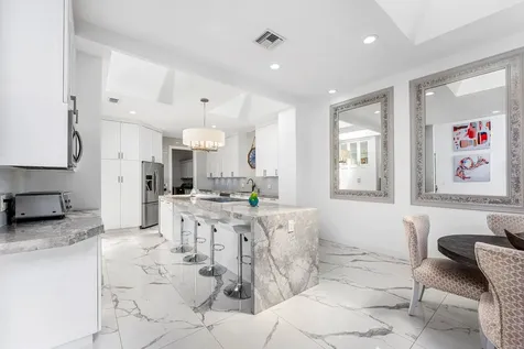 5863 Waterford Boca Raton FL 33496
