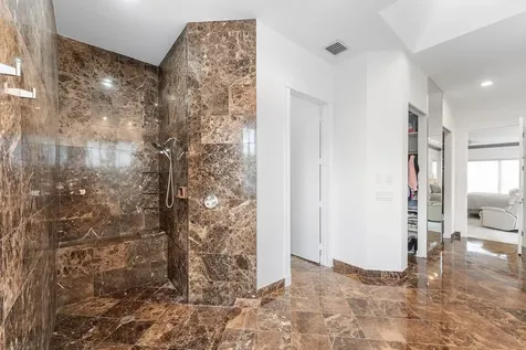 5863 Waterford Boca Raton FL 33496