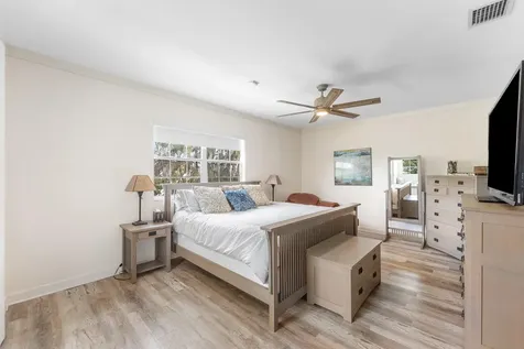 5863 Waterford Boca Raton FL 33496