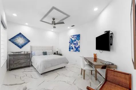 5863 Waterford Boca Raton FL 33496