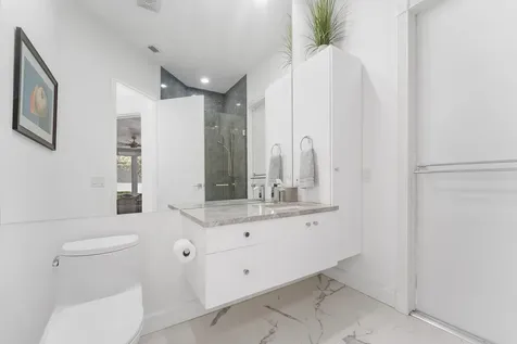 5863 Waterford Boca Raton FL 33496