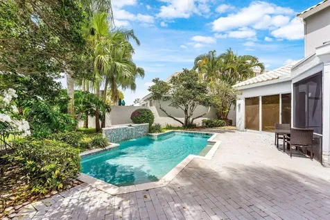 5863 Waterford Boca Raton FL 33496