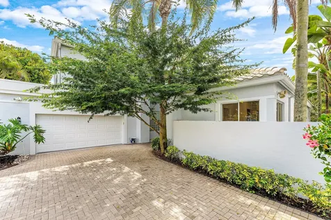 5863 Waterford Boca Raton FL 33496