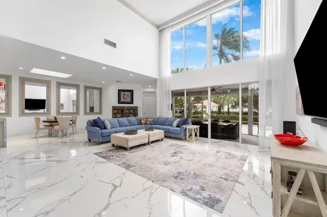 5863 Waterford Boca Raton FL 33496