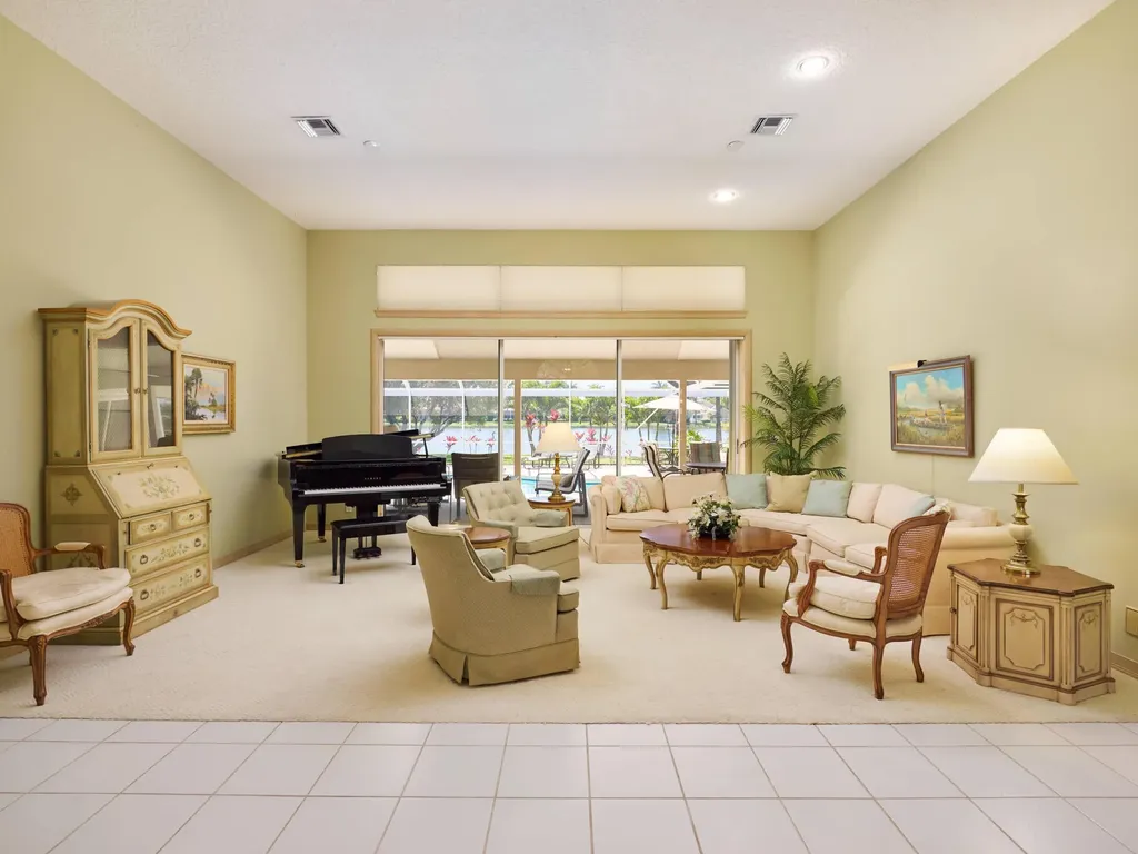 206 Thornton Court Palm Beach Gardens FL 33418