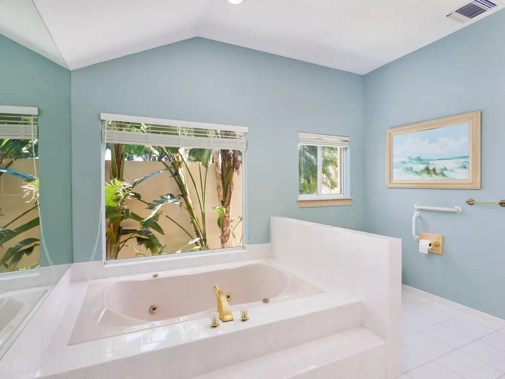 206 Thornton Court Palm Beach Gardens FL 33418