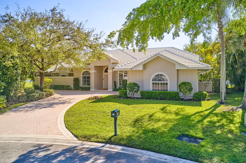 206 Thornton Court Palm Beach Gardens FL 33418
