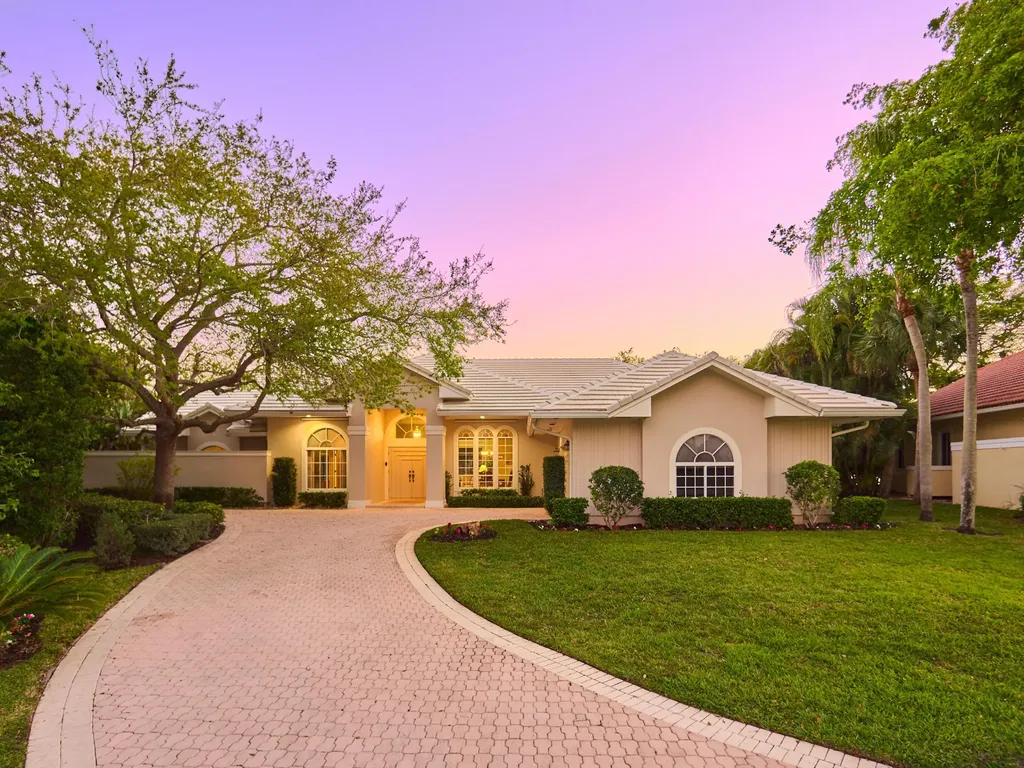 206 Thornton Court Palm Beach Gardens FL 33418