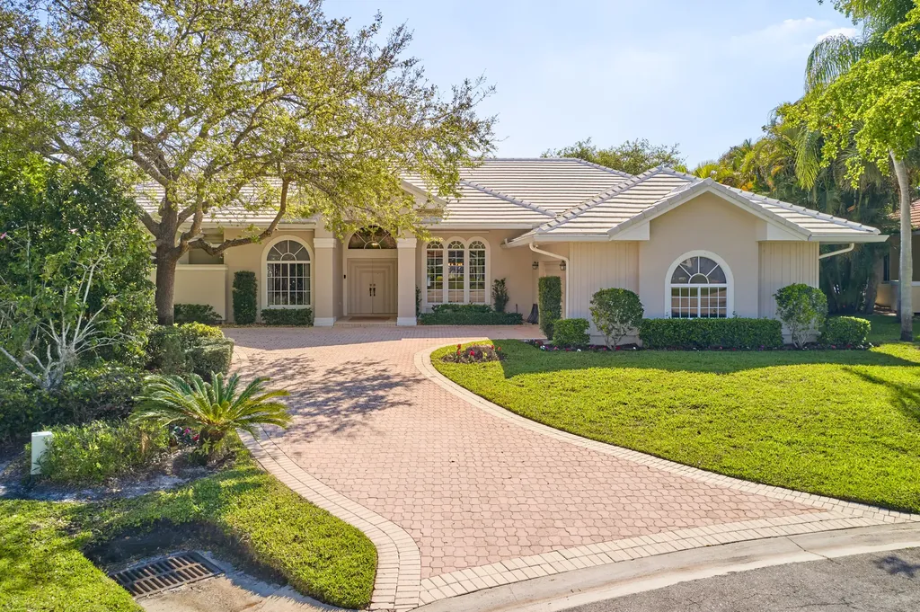 206 Thornton Court Palm Beach Gardens FL 33418