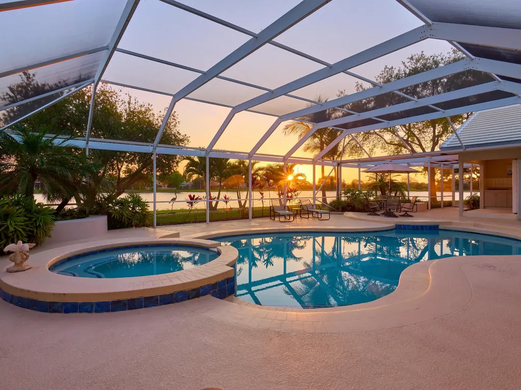 206 Thornton Court Palm Beach Gardens FL 33418