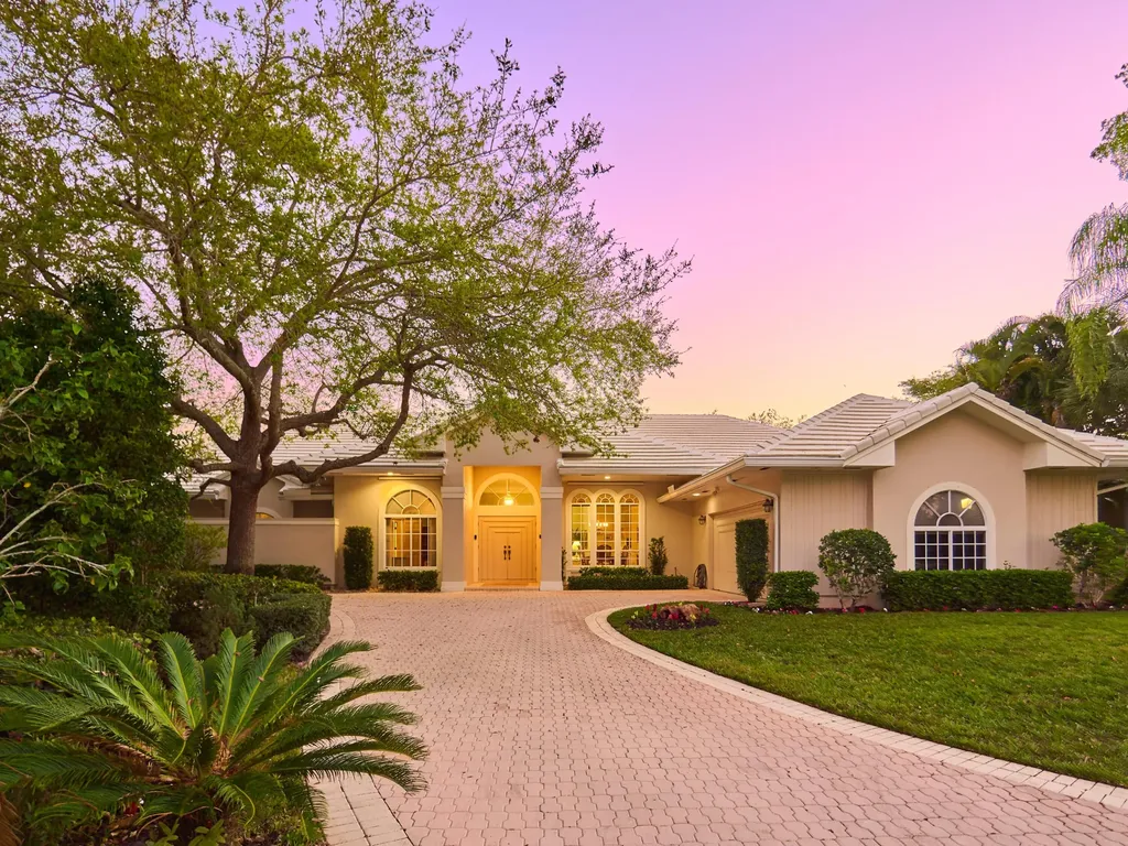 206 Thornton Court Palm Beach Gardens FL 33418