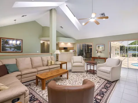 206 Thornton Court Palm Beach Gardens FL 33418