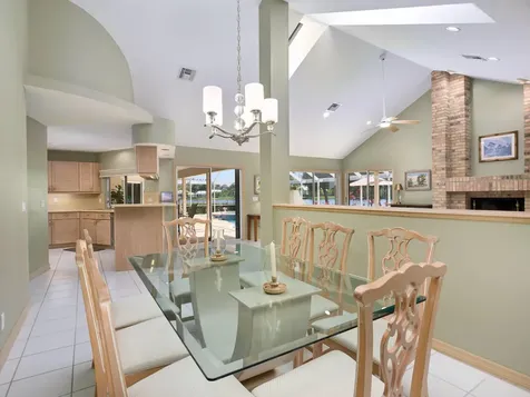 206 Thornton Court Palm Beach Gardens FL 33418