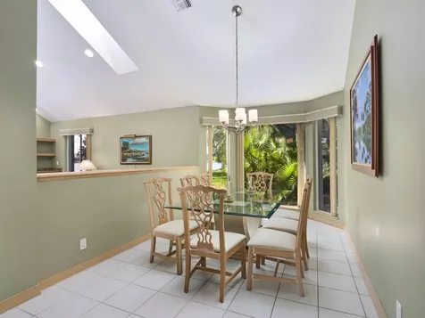 206 Thornton Court Palm Beach Gardens FL 33418