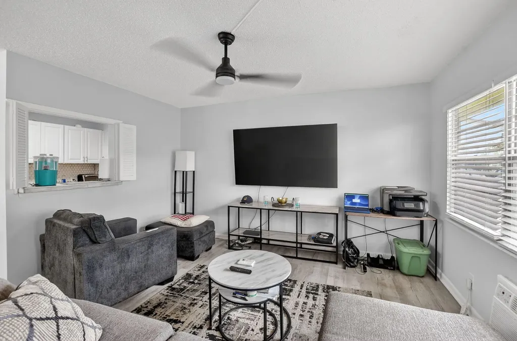 485 Mansfield L Boca Raton FL 33434