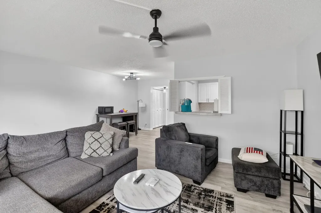 485 Mansfield L Boca Raton FL 33434