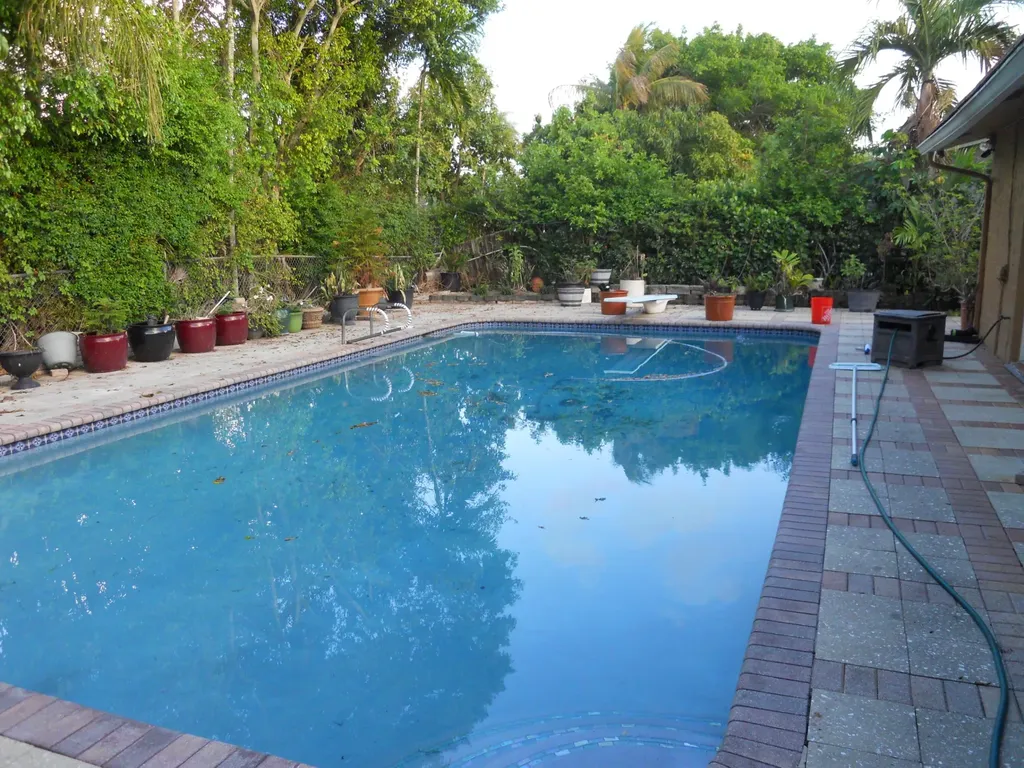 2755 NW 84th Avenue Coral Springs FL 33065